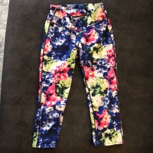 GapFit cropped workout leggings